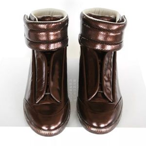 BRONZE MAISON MARTIN MARGIELA HIGH-TOP SNEAKERS.
